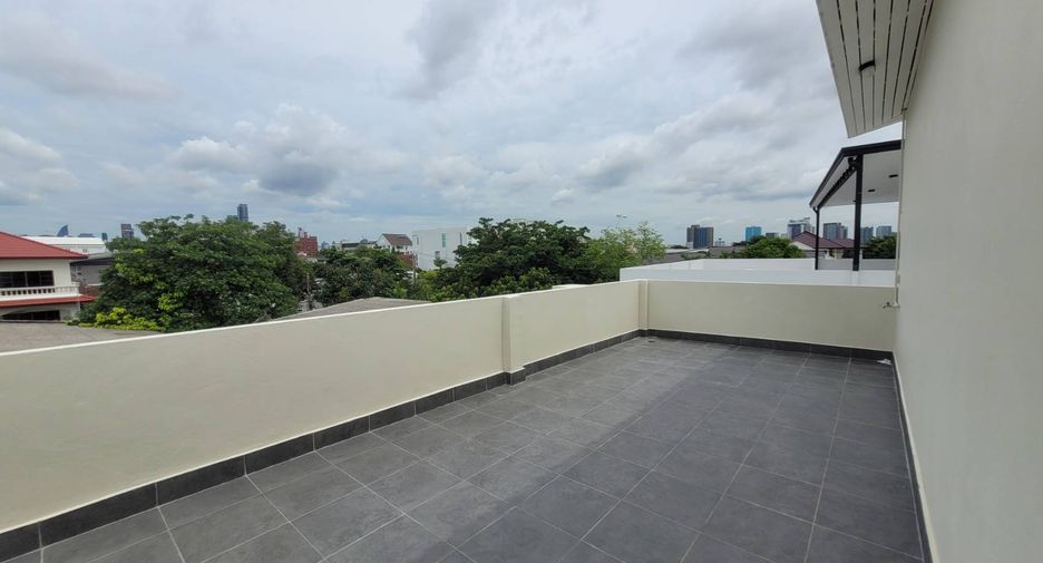 For rent 3 ベッドルーム house in Watthana, Bangkok