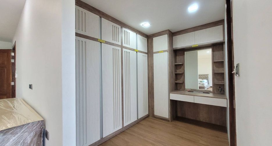 For rent 3 ベッドルーム house in Watthana, Bangkok