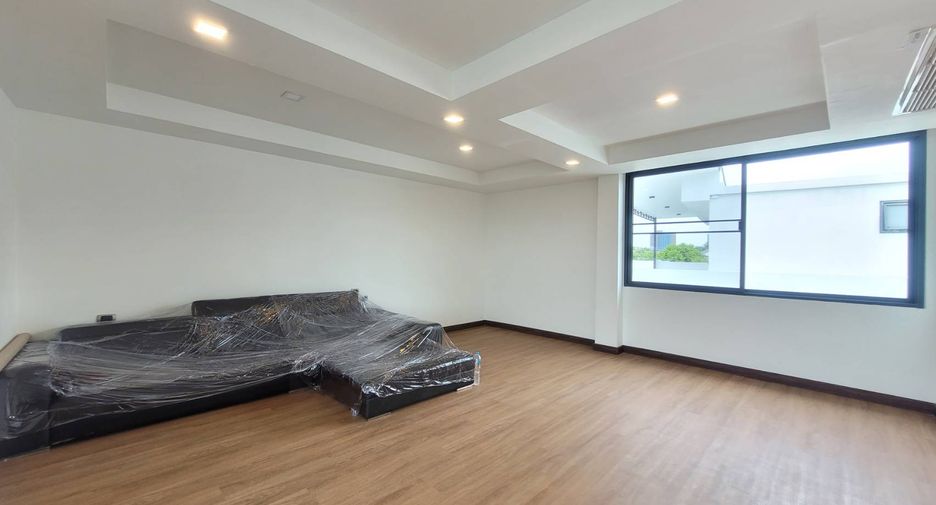 For rent 3 ベッドルーム house in Watthana, Bangkok