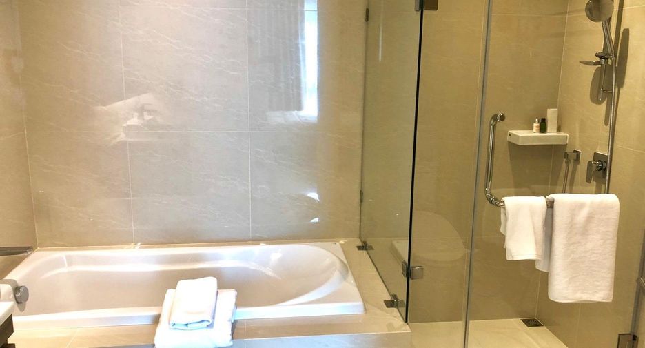 For rent and for sale 2 bedrooms condo in Khlong Toei, Bangkok