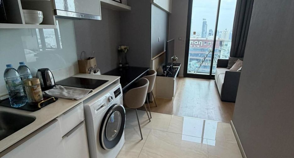 Wohnung zur Miete mit Studio in Bang Rak, Bangkok