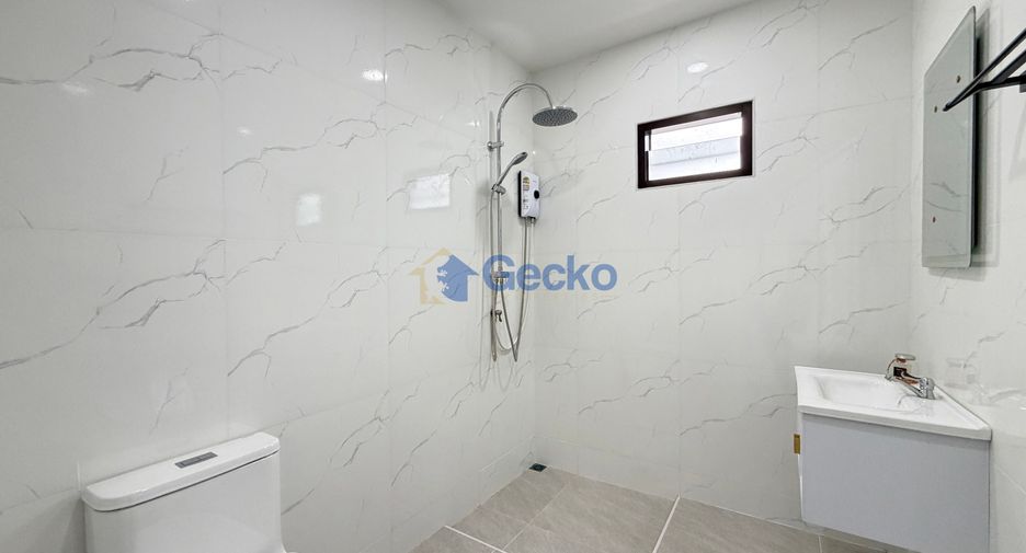 For rent and for sale 3 bedrooms house in Bang Lamung, Chonburi