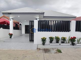 For rent and for sale 3 bedrooms house in Bang Lamung, Chonburi