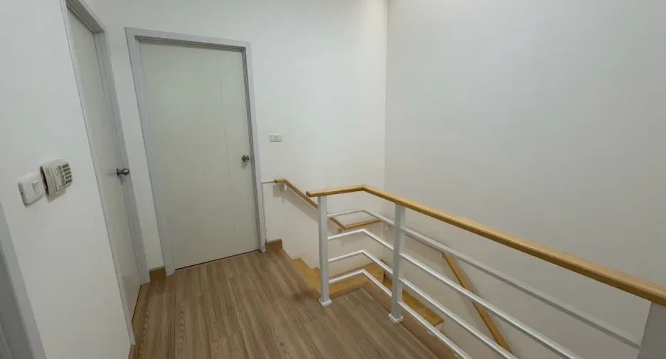 For sale 4 bedrooms townhouse in Bang Phli, Samut Prakan