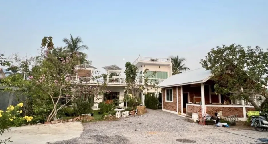 For sale 4 bedrooms house in Sam Roi Yot, Prachuap Khiri Khan