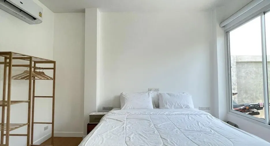 For sale 4 bedrooms house in Sam Roi Yot, Prachuap Khiri Khan