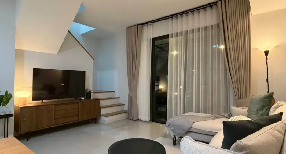 出租 3 卧室 联排别墅 在 Bang Phli, Samut Prakan
