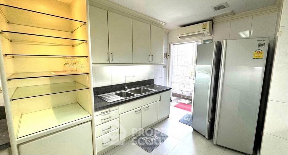 Wohnung zur Miete mit 3 Zimmer in Watthana, Bangkok