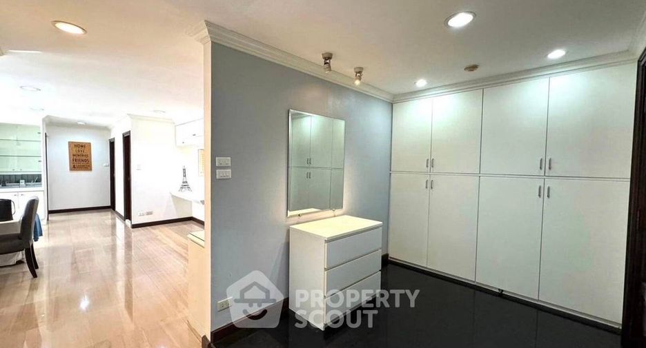 Wohnung zur Miete mit 3 Zimmer in Watthana, Bangkok