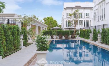 For rent 3 bedrooms townhouse in Phra Khanong, Bangkok