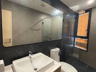 Condo en venta de 2 habitaciones en Bang Na, Bangkok