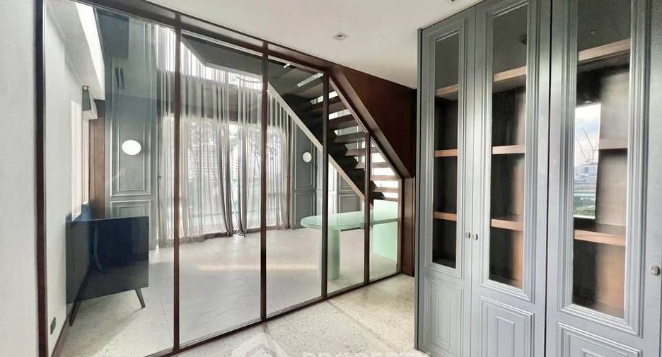 For sale 2 bedrooms condo in Khlong Toei, Bangkok