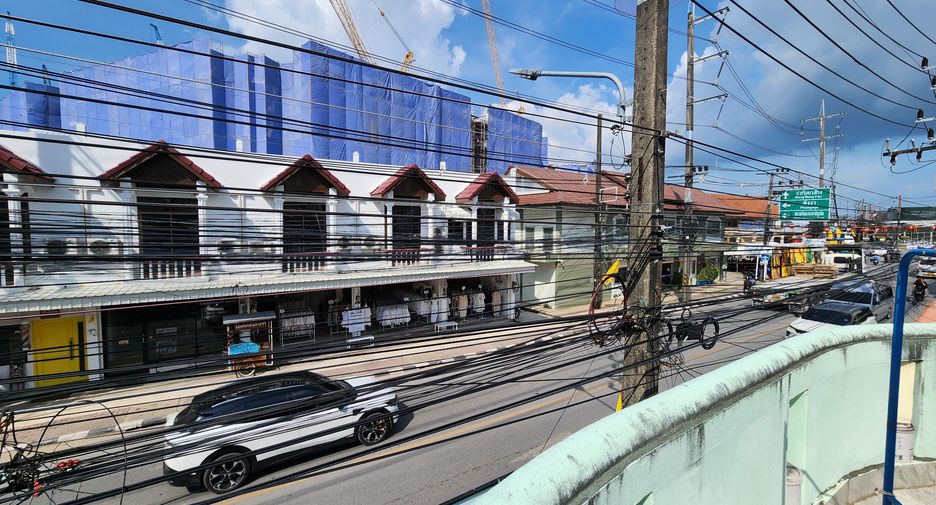 For sale 4 ベッドルーム townhouse in Thalang, Phuket