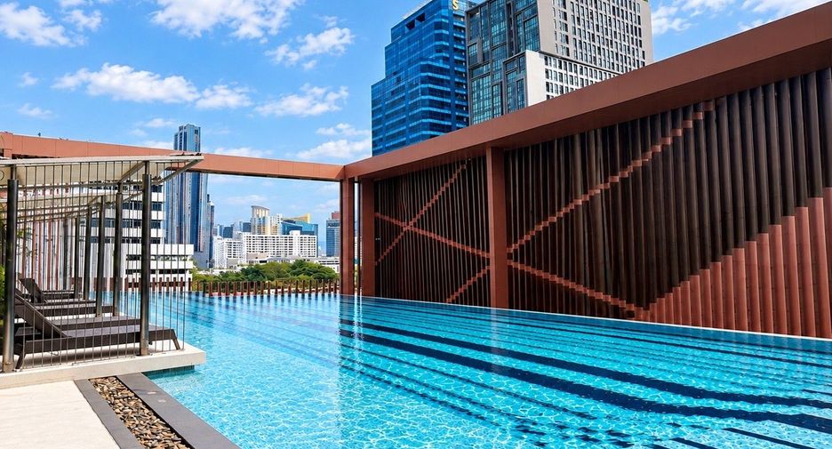 For rent 2 bedrooms condo in Watthana, Bangkok