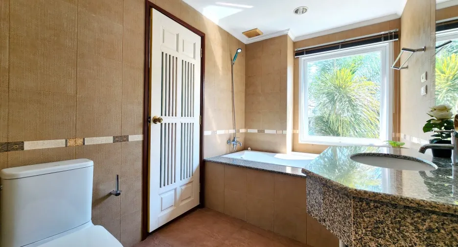 For sale 2 bedrooms condo in Cha Am, Phetchaburi