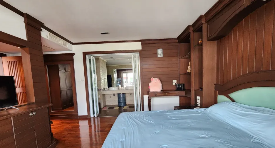 For sale 2 bedrooms condo in Cha Am, Phetchaburi