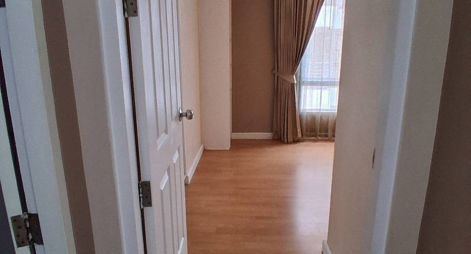 Condo en venta de 2 habitaciones en Bang Na, Bangkok
