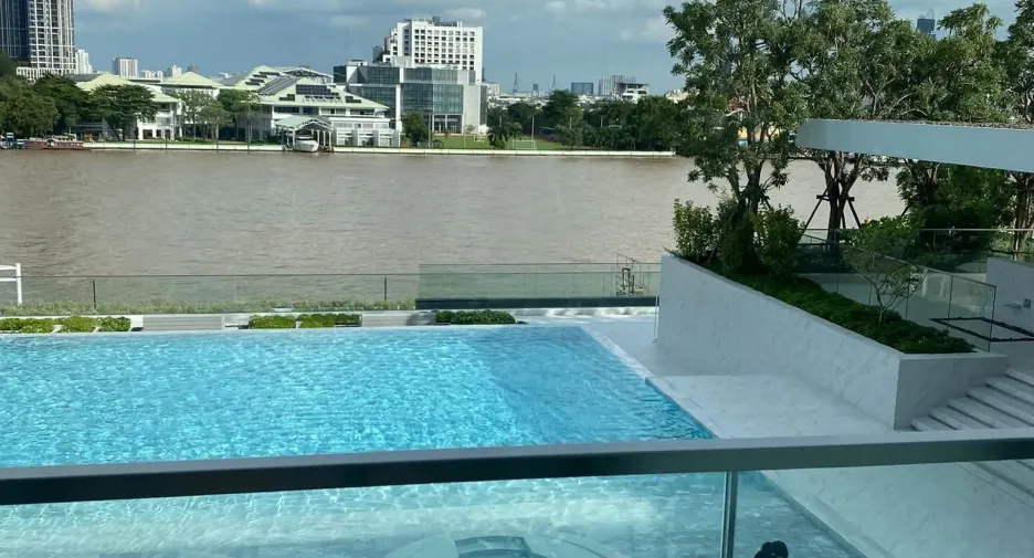 For rent and for sale 1 bed condo in Khlong San, Bangkok
