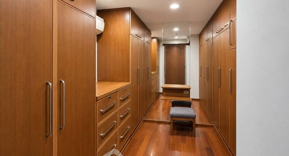 For rent 2 ベッドルーム condo in Watthana, Bangkok