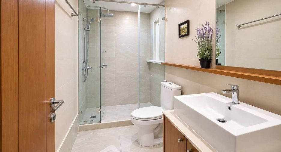 For rent 2 ベッドルーム condo in Watthana, Bangkok