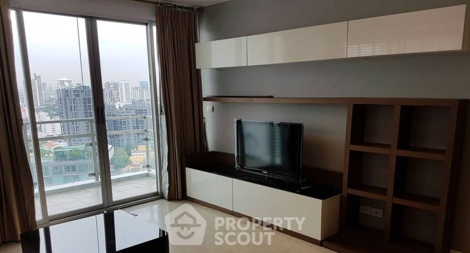 For rent 2 bedrooms condo in Khlong Toei, Bangkok