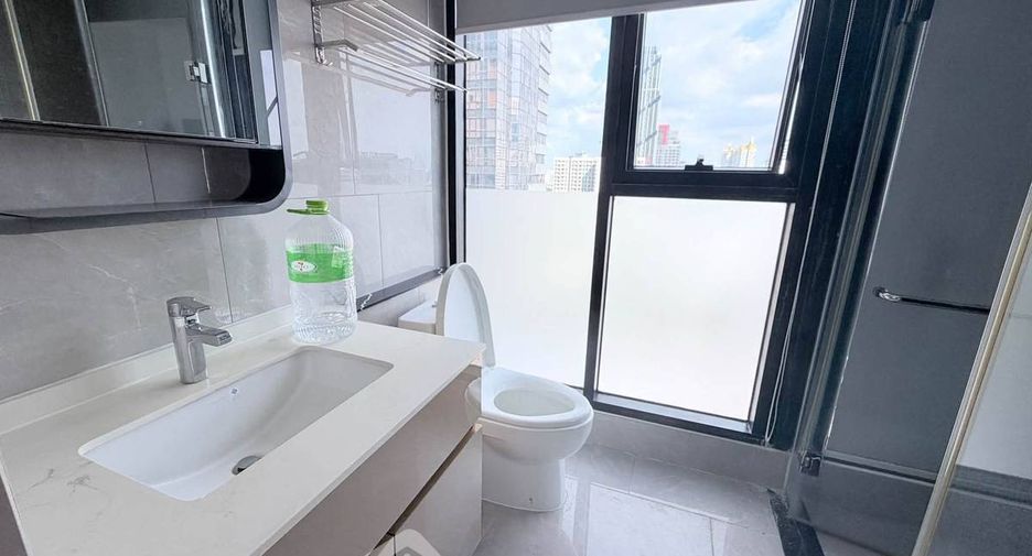 For rent 2 bedrooms condo in Huai Khwang, Bangkok