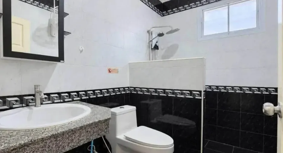 For rent 3 bedrooms house in Bang Lamung, Chonburi