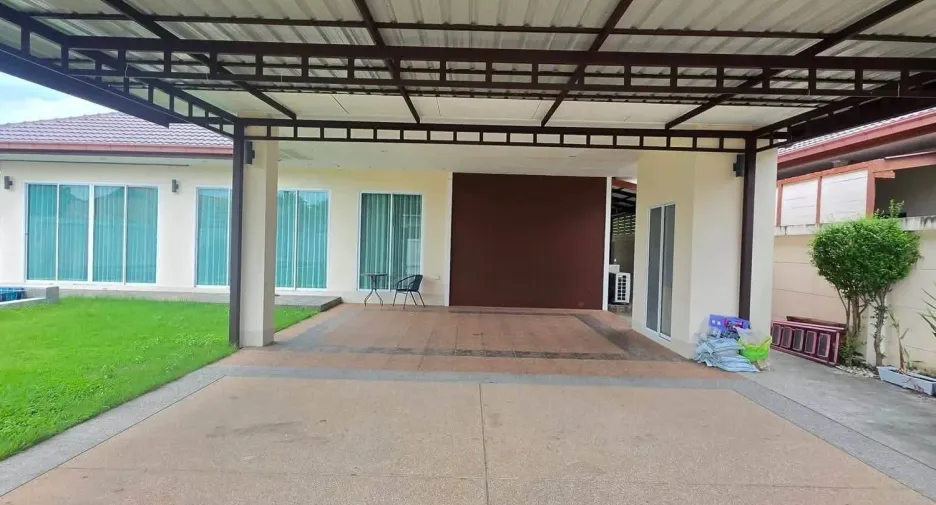 For rent 3 bedrooms house in Huay Yai, Pattaya