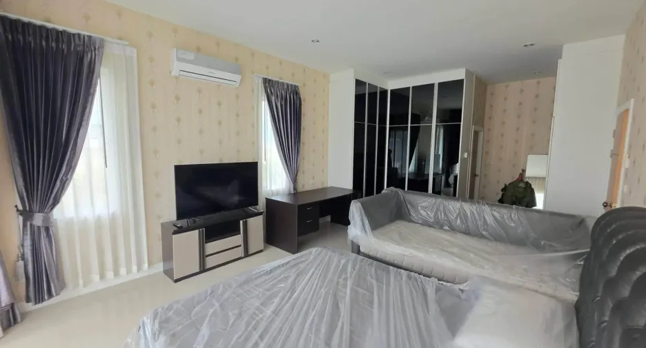 For rent 3 bedrooms house in Huay Yai, Pattaya