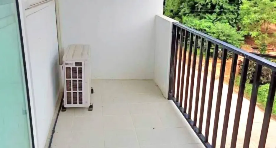 Reihenhaus zum Kauf und zur Miete mit 2 Zimmer in Mueang Chiang Rai, Chiang Rai