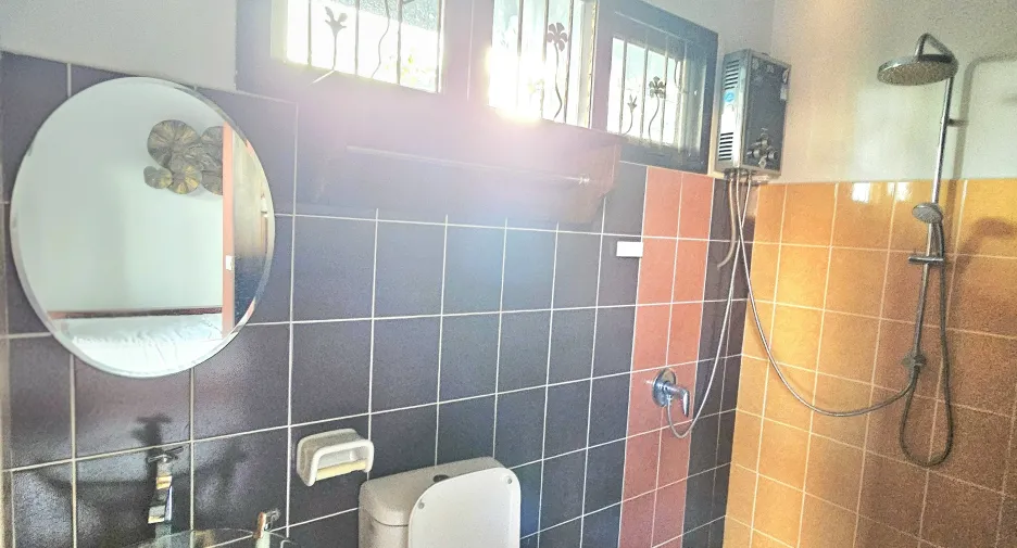 Casa en venta y en alquiler de 5 habitaciones en Mueang Chiang Rai, Chiang Rai
