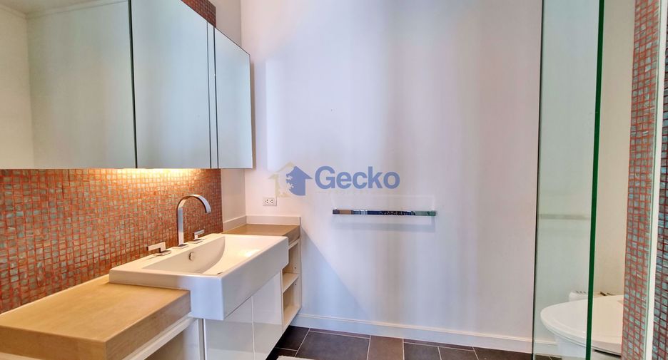 For rent 1 bed condo in Bang Lamung, Chonburi