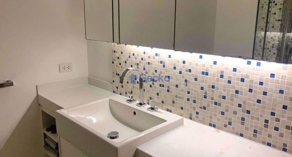 For rent 2 bedrooms condo in Bang Lamung, Chonburi