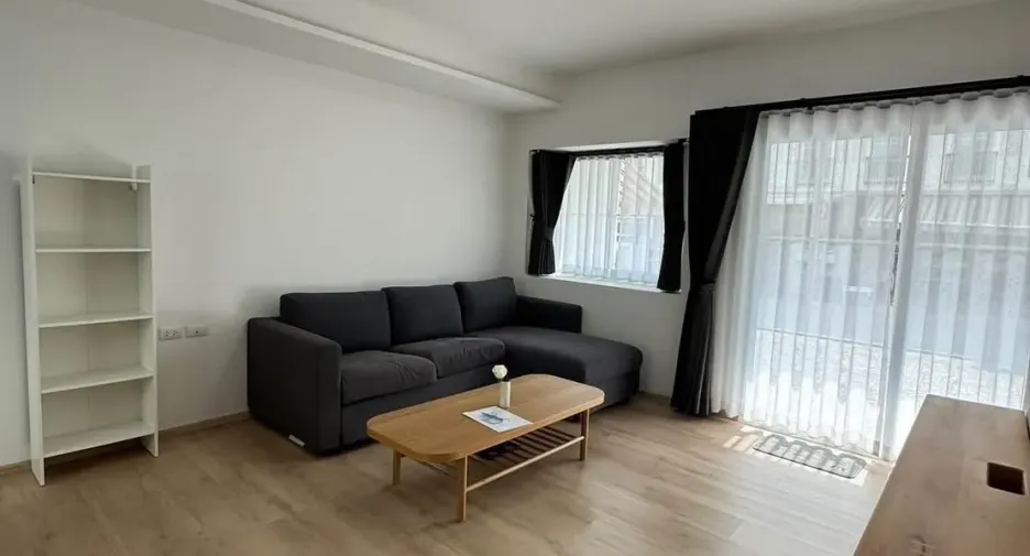 For rent 3 ベッドルーム townhouse in Bang Phli, Samut Prakan