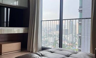 For rent そして for sale 2 ベッドルーム condo in Khlong Toei, Bangkok
