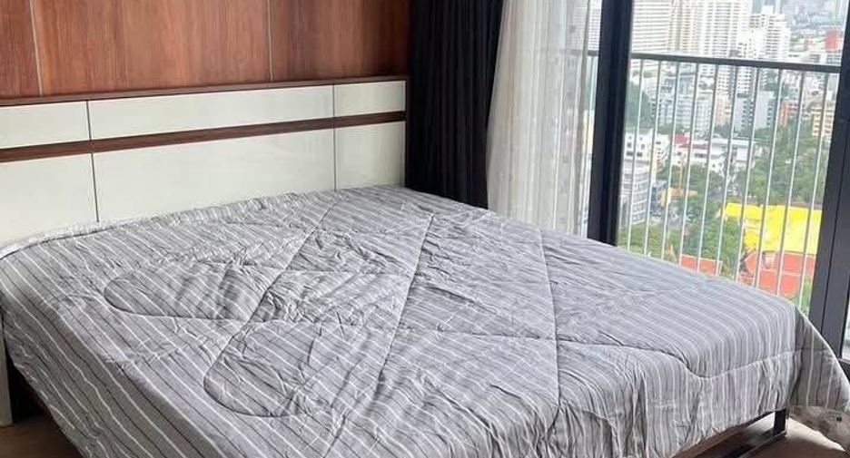 For rent そして for sale 2 ベッドルーム condo in Khlong Toei, Bangkok