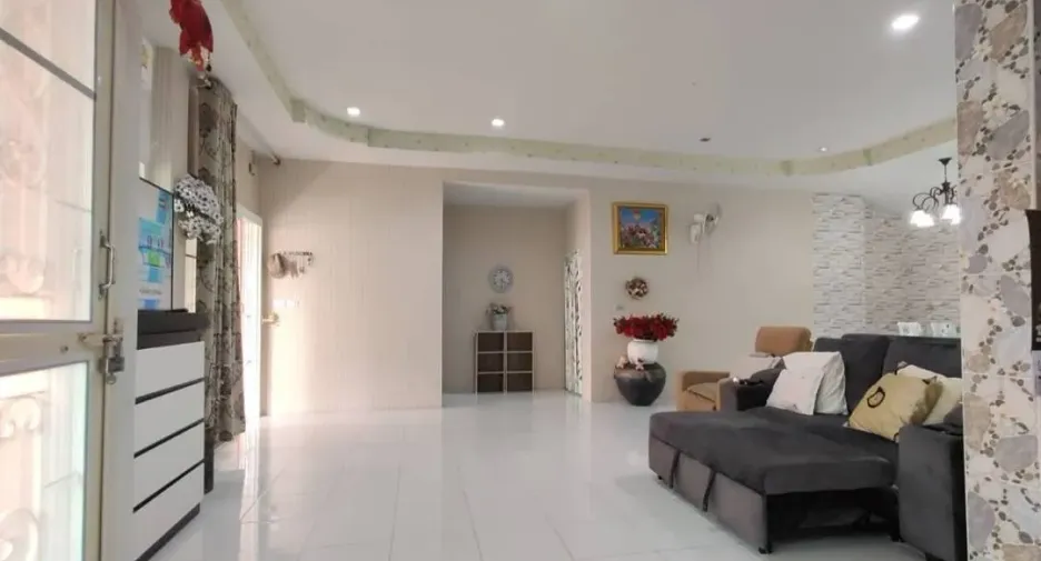 Casa en alquiler y en venta de 2 habitaciones en Bang Lamung, Chonburi