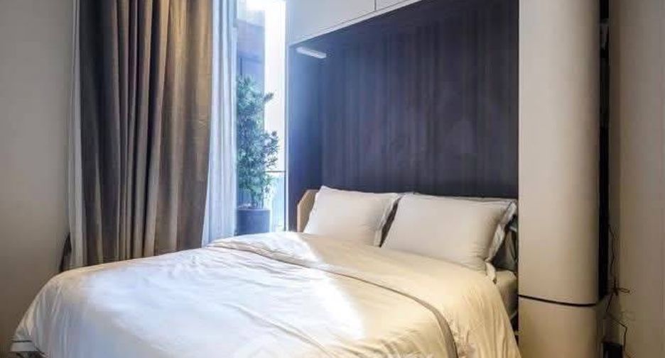 For rent 2 bedrooms condo in Bang Rak, Bangkok