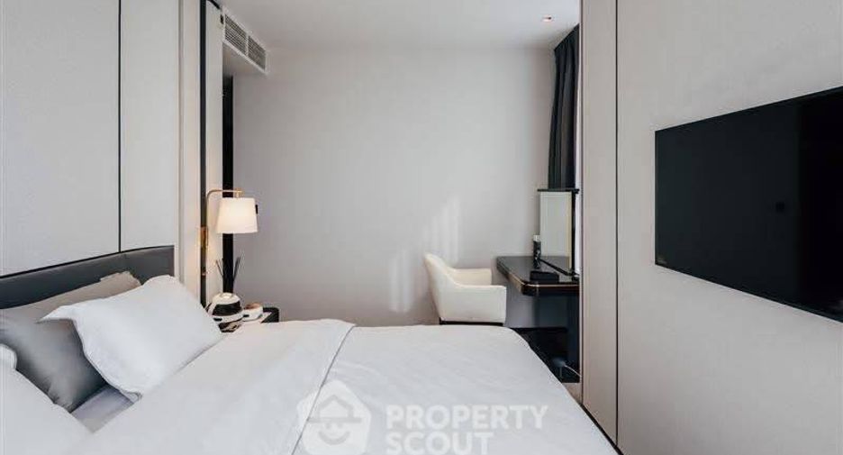 For rent 2 bedrooms condo in Bang Rak, Bangkok