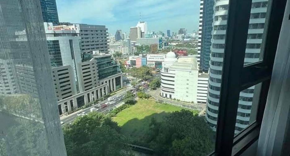 For rent 1 bed condo in Pathum Wan, Bangkok