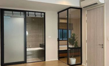 For rent 3 bedrooms townhouse in Suan Luang, Bangkok