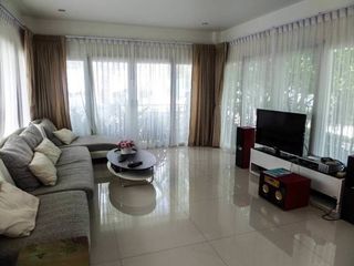 For rent and for sale 4 bed house in Bang Lamung, Chonburi
