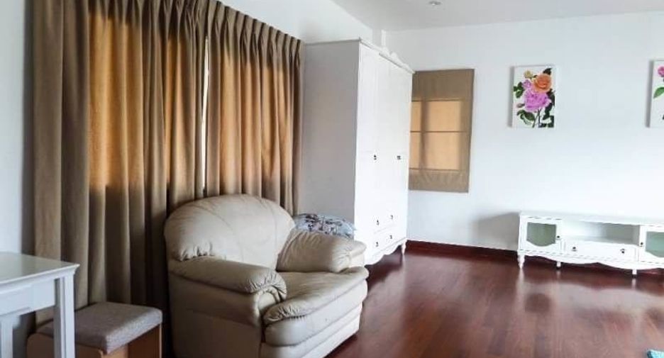 For rent and for sale 4 bedrooms house in Bang Lamung, Chonburi