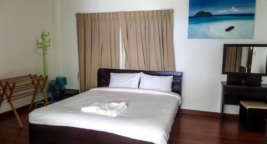 For rent and for sale 4 bedrooms house in Bang Lamung, Chonburi
