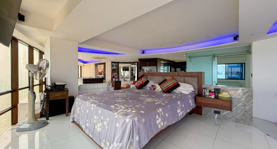 For sale 2 bedrooms condo in Jomtien, Pattaya