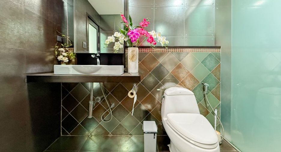 For sale 2 bedrooms condo in Jomtien, Pattaya