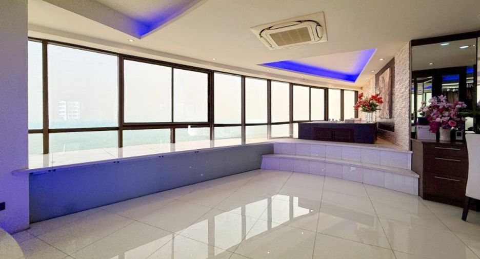For sale 2 bedrooms condo in Jomtien, Pattaya