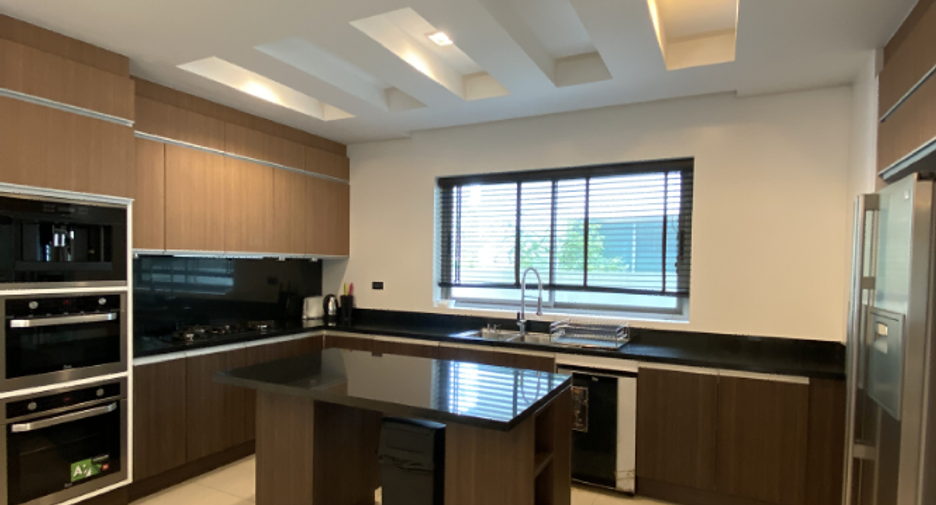 For rent 3 bed villa in Mueang Phuket, Phuket