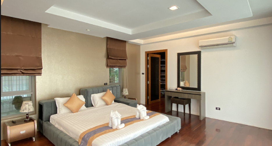 For rent 3 bed villa in Mueang Phuket, Phuket