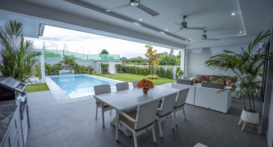 For sale 3 bedrooms villa in Hua Hin, Prachuap Khiri Khan